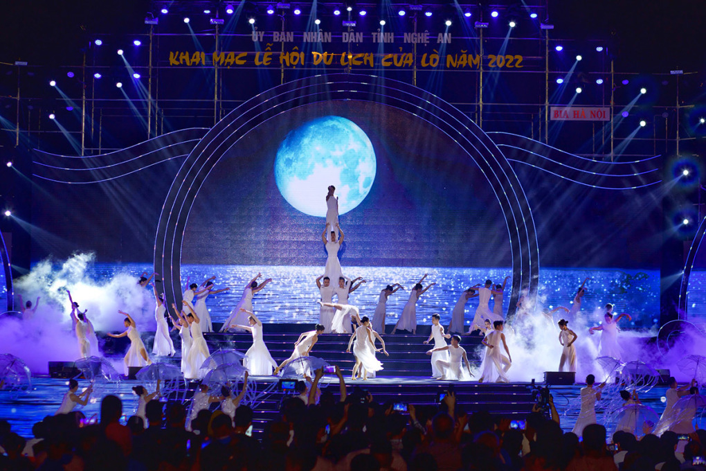 Ouverture d une série de festivals à Quang Nam, Nghê An et Lào Cai